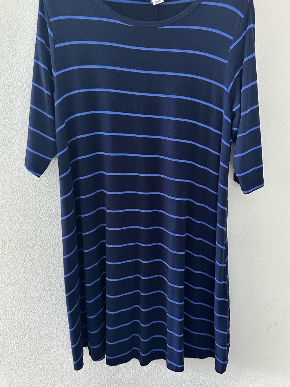 Old Navy Navy and Light Blue Striped Short Sleeve Dress. Stretchy knit. Medium